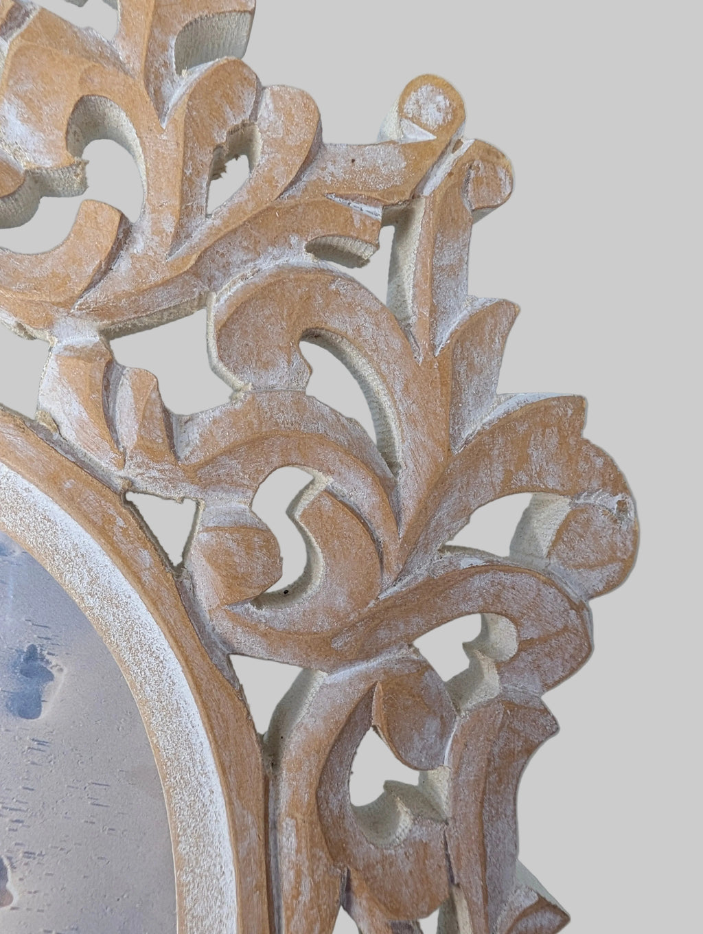 Ornate Sand-Washed Oval Photo Frame